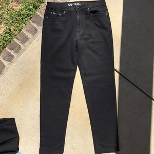 Essential Black skinny leg jeans